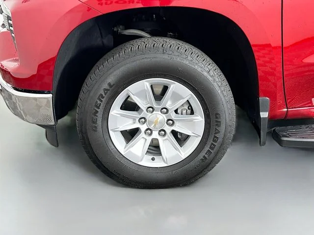 Used 2024 Red Chevrolet LT image 27