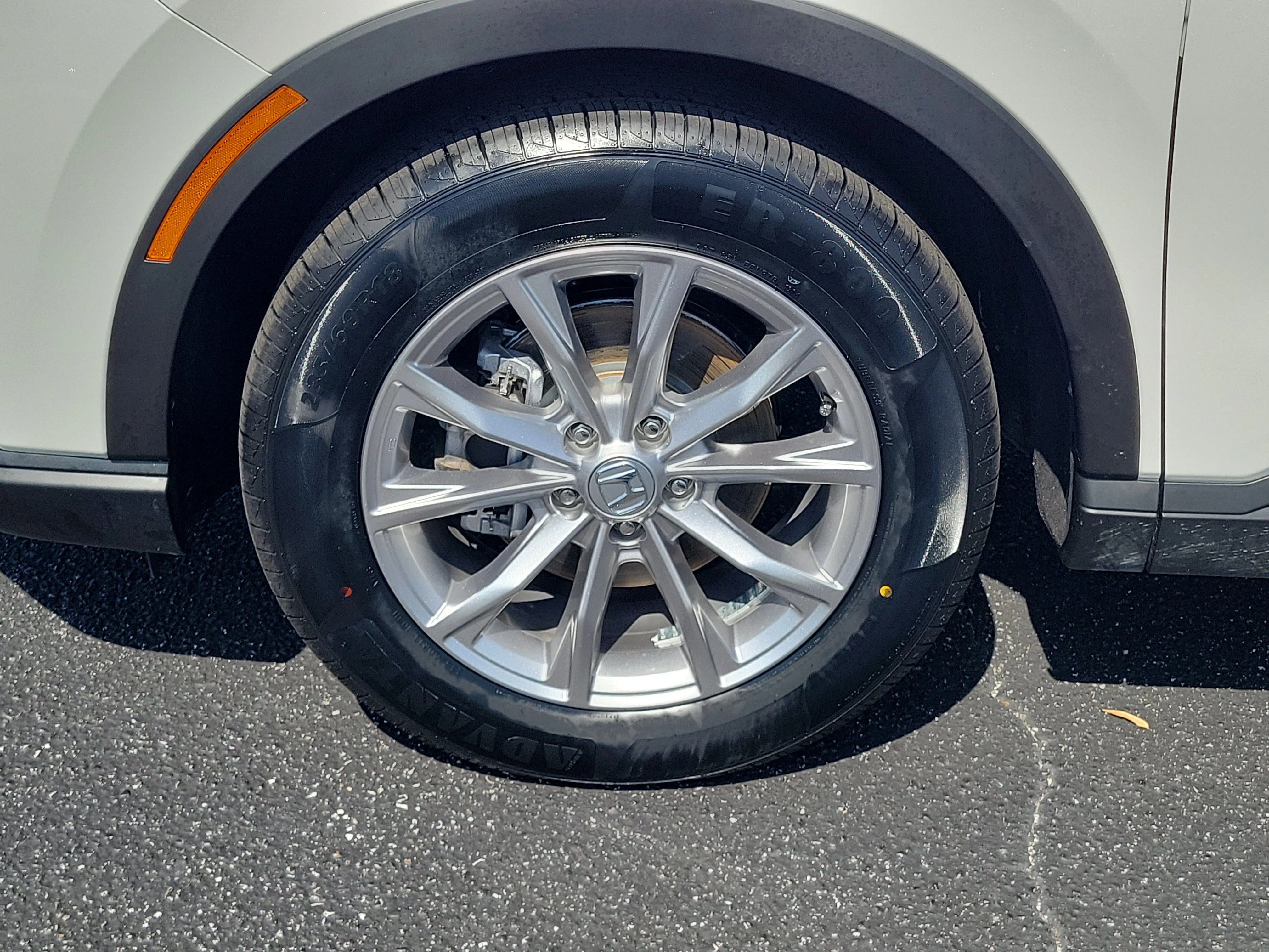 Used 2025 White Honda EX-L image 30