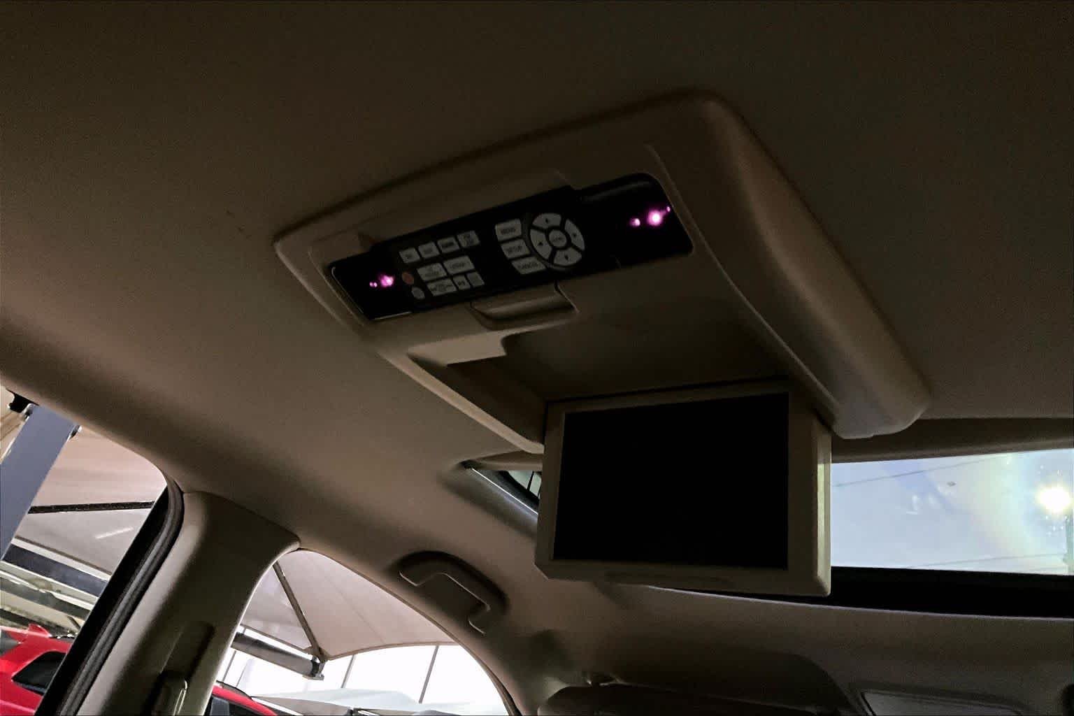 Used 2018 Deep Scarlet Pearl Honda Touring image 10