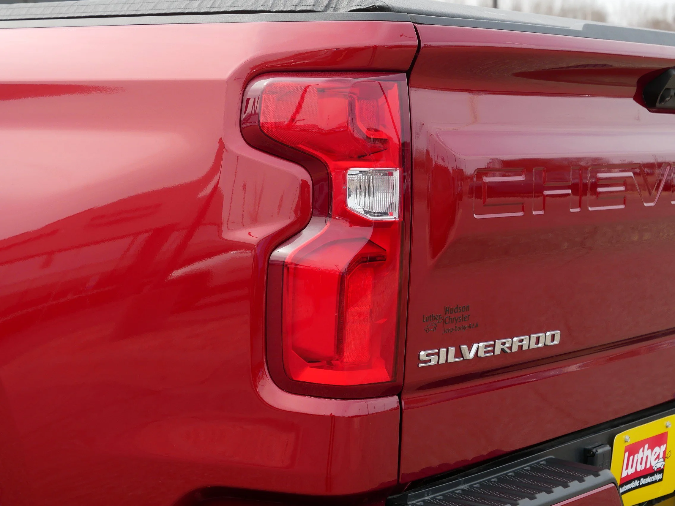 Used 2024 Radiant Red Tintcoat Chevrolet RST image 17