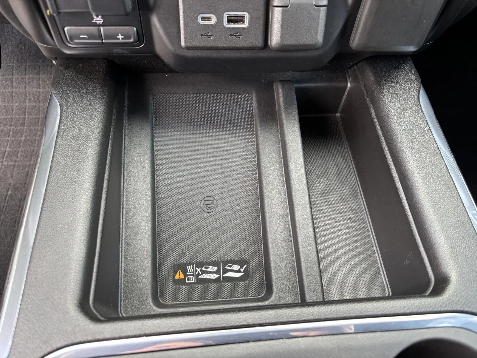 Used 2021 Shadow Gray Metallic Chevrolet LTZ image 27