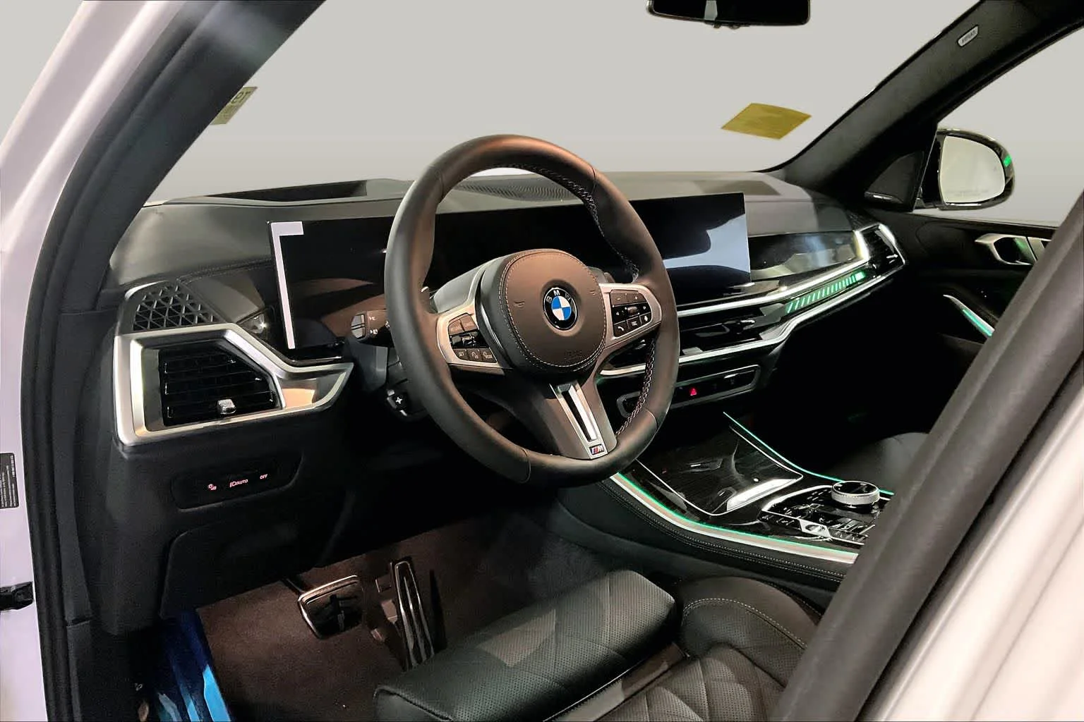 New 2026 Alpine White BMW M60i image 9
