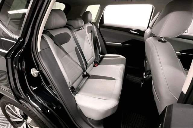 2023 Volkswagen Taos SE - Photo 26