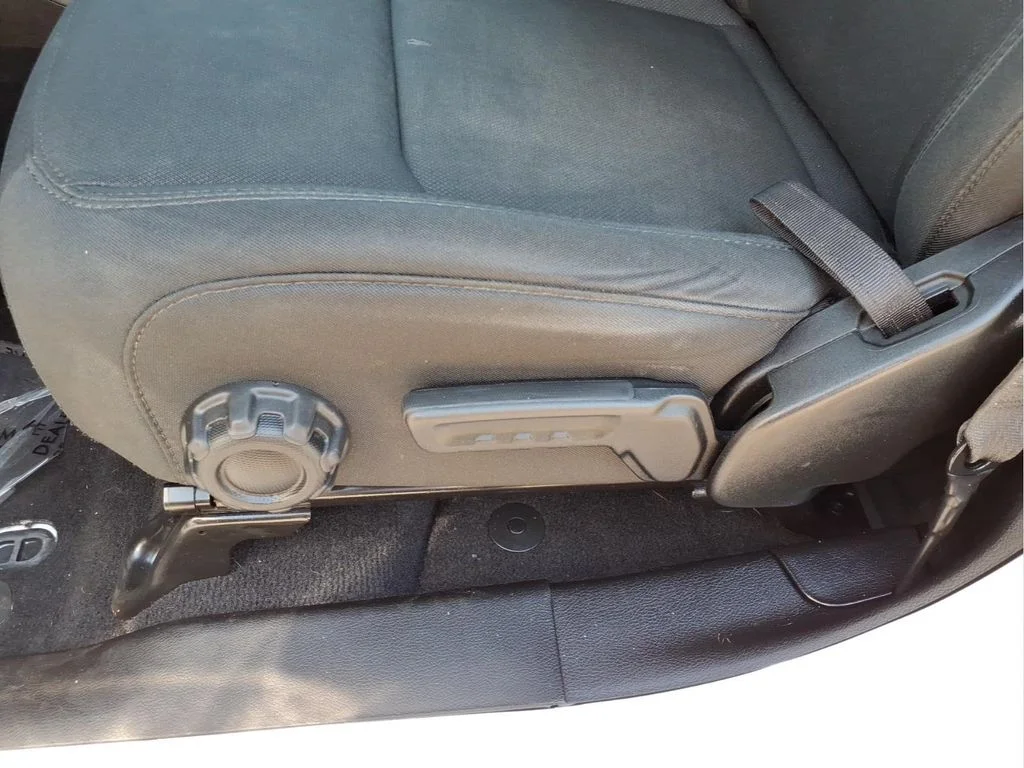 Used 2022 White Jeep Unlimited Willys image 18