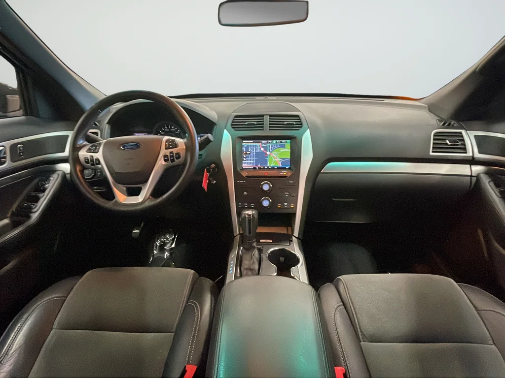 Used 2015  Ford XLT image 9