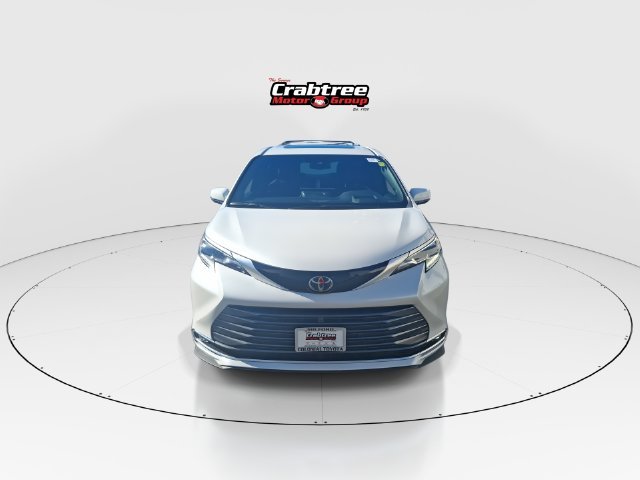 Used 2026 Beige Toyota Platinum image 3