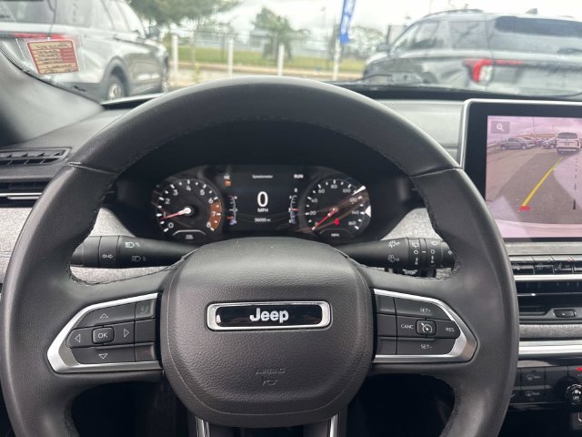 Used 2024 Bright White Clearcoat Jeep Latitude image 28
