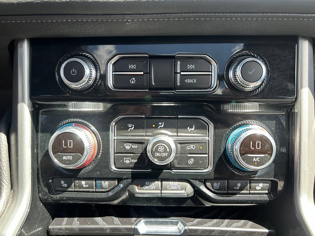 Used 2024 Onyx Black GMC Denali image 37
