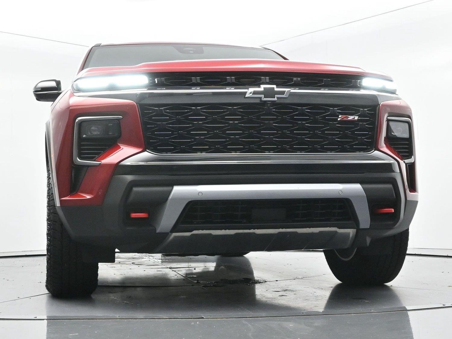 Used 2024 Radiant Red Tintcoat Chevrolet Z71 image 43