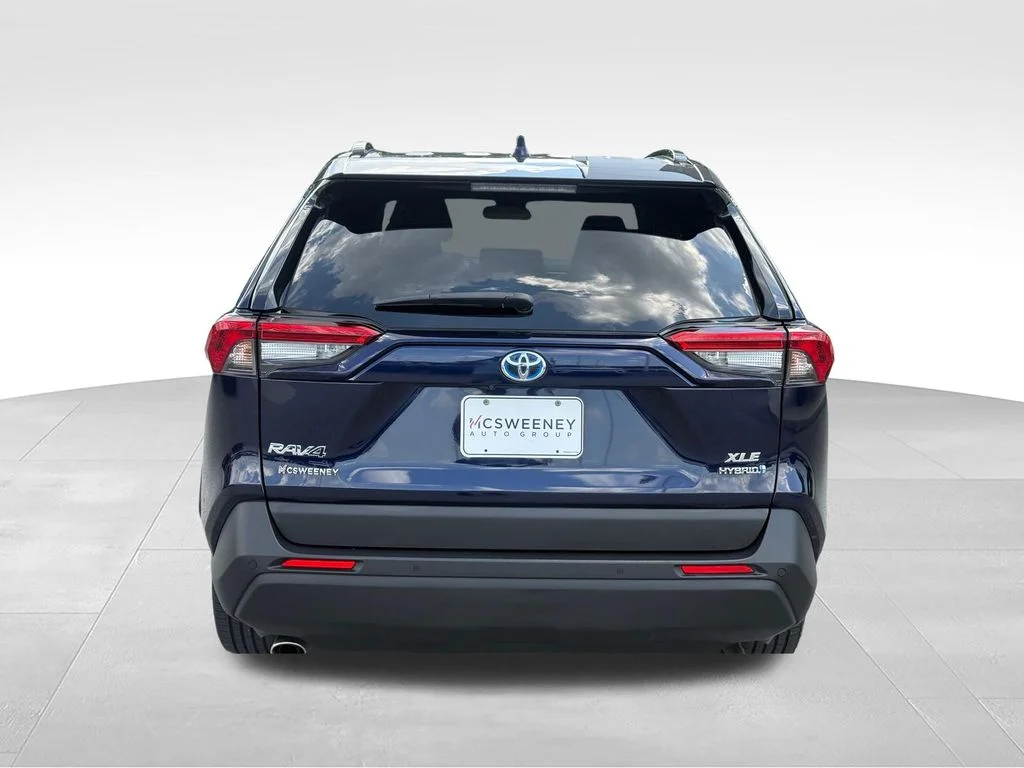 Used 2024 Blue Toyota XLE Premium image 28