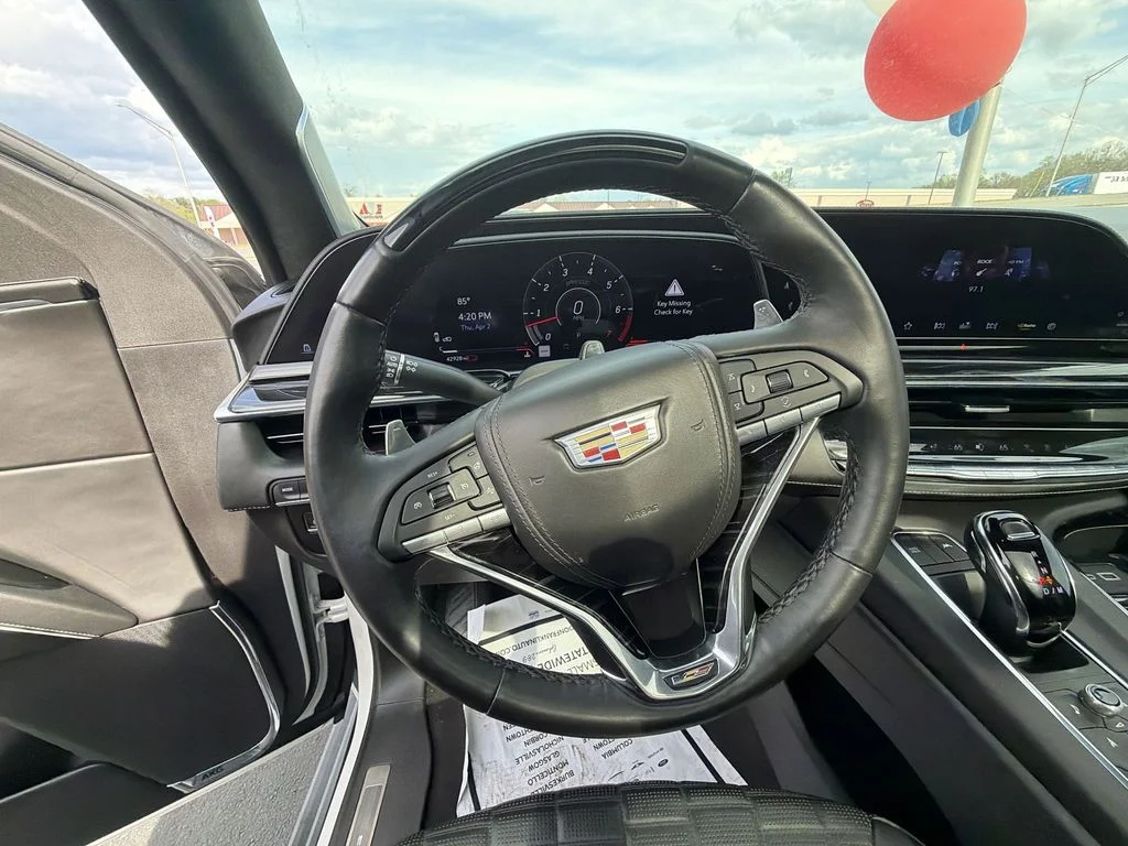 Used 2023 White Cadillac V-Series image 20