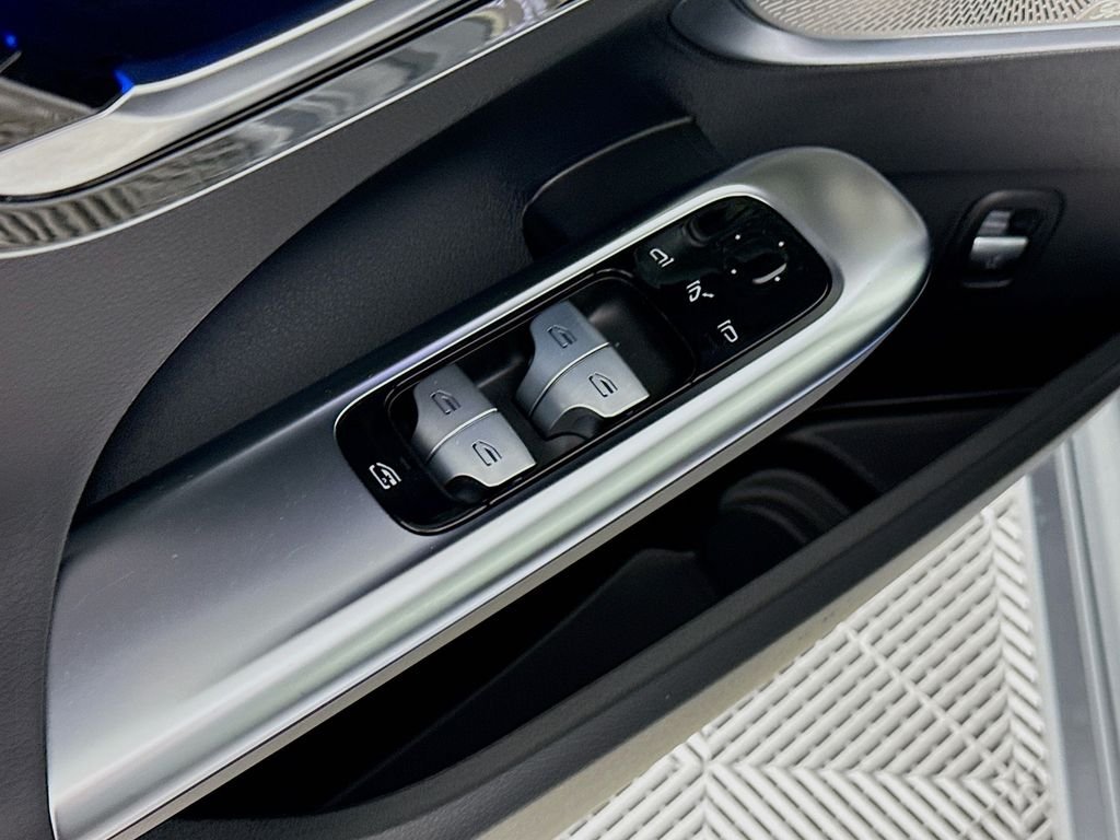 Used 2025 Silver Mercedes-Benz C 300 image 19