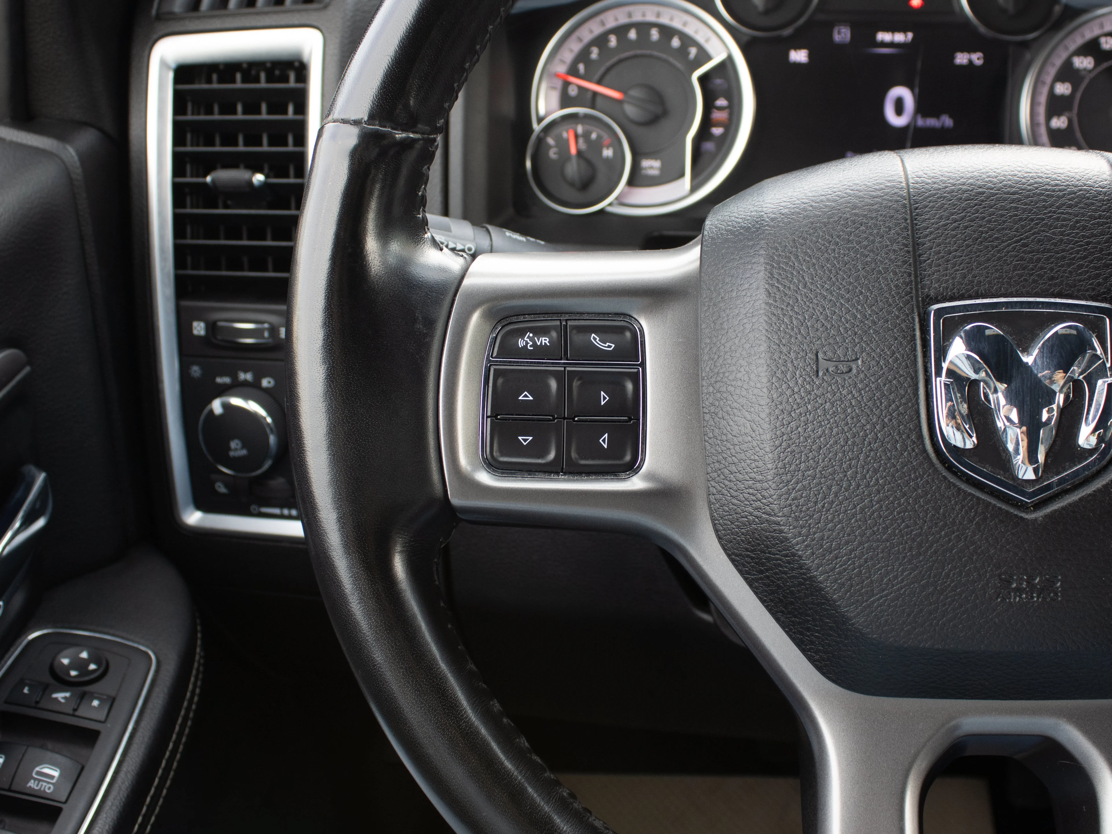 Used 2022 Blue RAM Warlock* | 5.7L HEMI V8 | Heated Seats & Steering Wheel | 8.4 Uconnect | Remote Start | image 22
