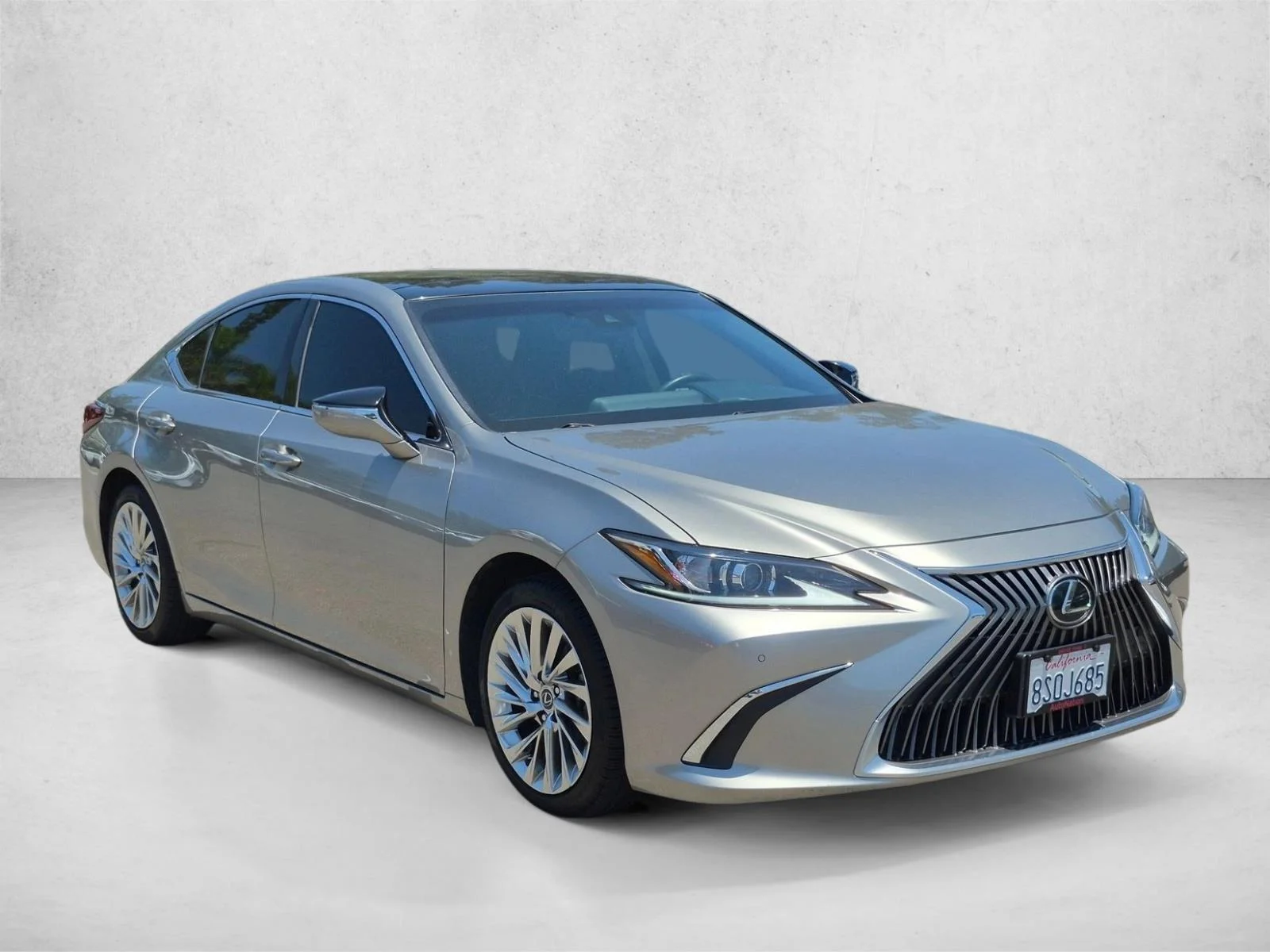 Certified Used 2020 Atomic Silver Lexus ES 350 Luxury image 3