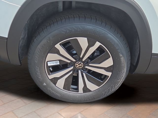 New 2026 White/off-white Volkswagen 2.0T SE image 3