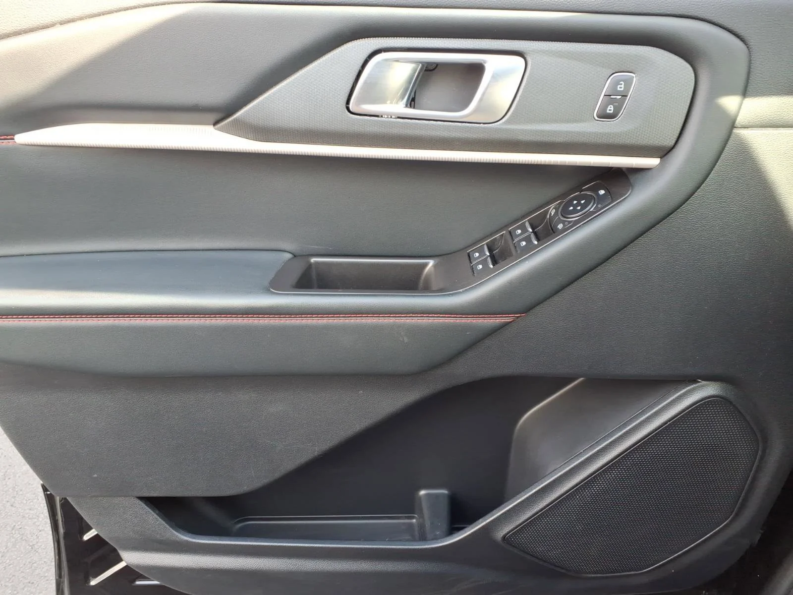 Used 2025 Black Metallic Ford ST-Line image 22