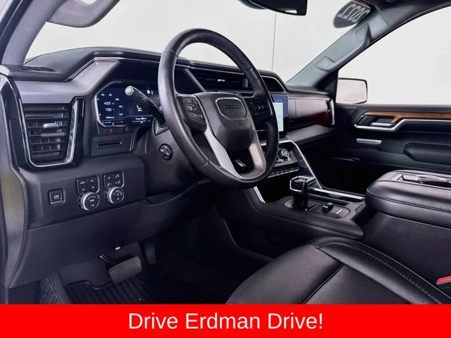 Used 2022 White GMC Denali image 7