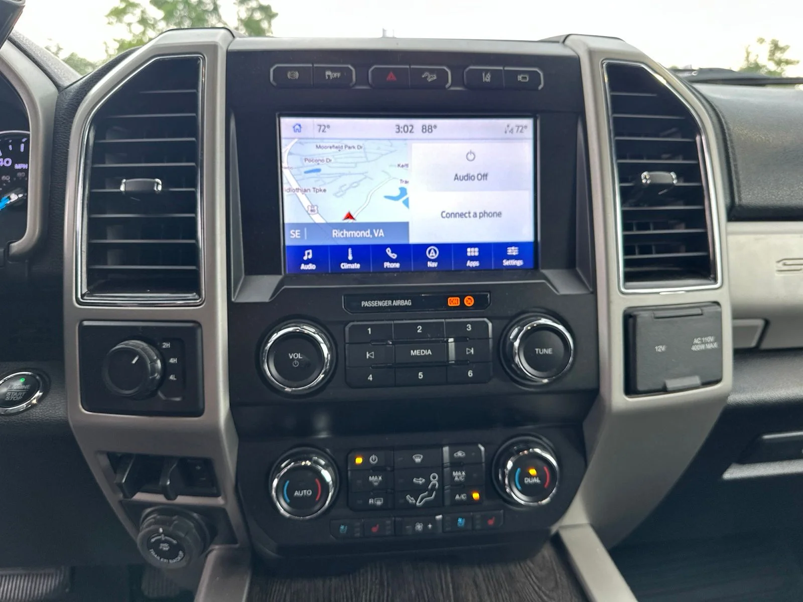Used 2020 Gray Ford Lariat image 19
