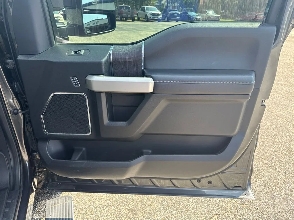 Used 2020 Gray Ford Lariat image 26
