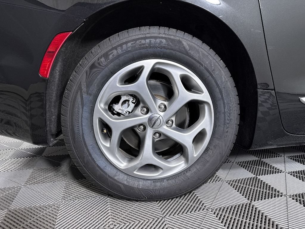 2023 Chrysler Pacifica Limited - Photo 20