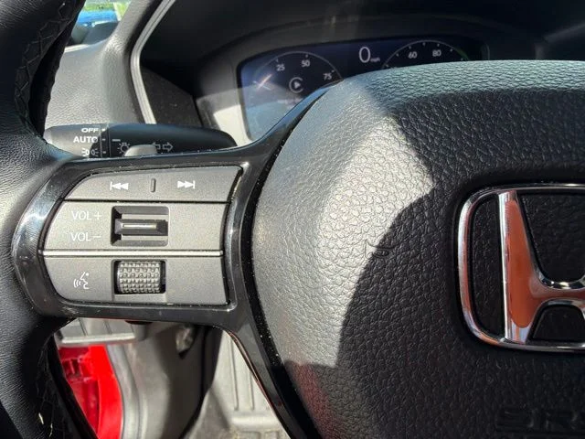 Used 2025 Rallye Red Honda Sport Touring image 15