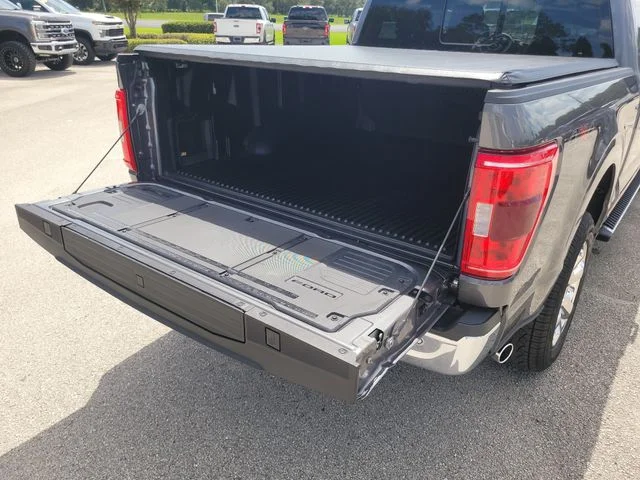 Used 2023 Gray Ford XLT image 10