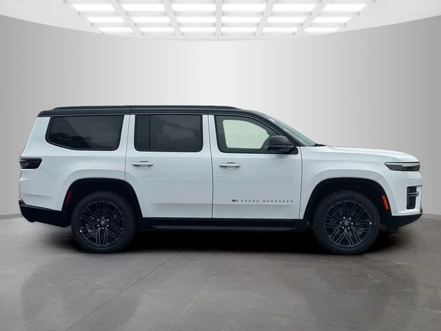 New 2026 Bright White Clear-Coat Exterior Paint Jeep Grand Wagoneer image 8
