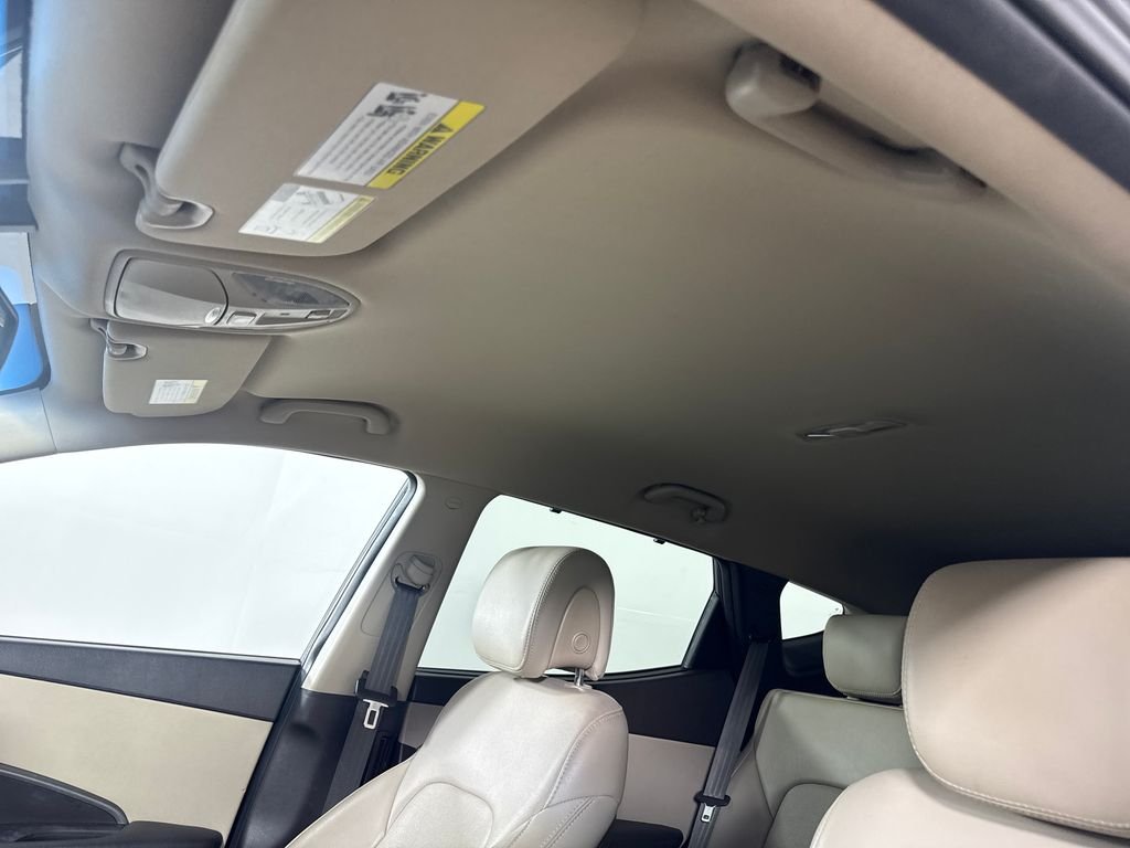 Used 2018 Black Hyundai 2.4 Base image 22