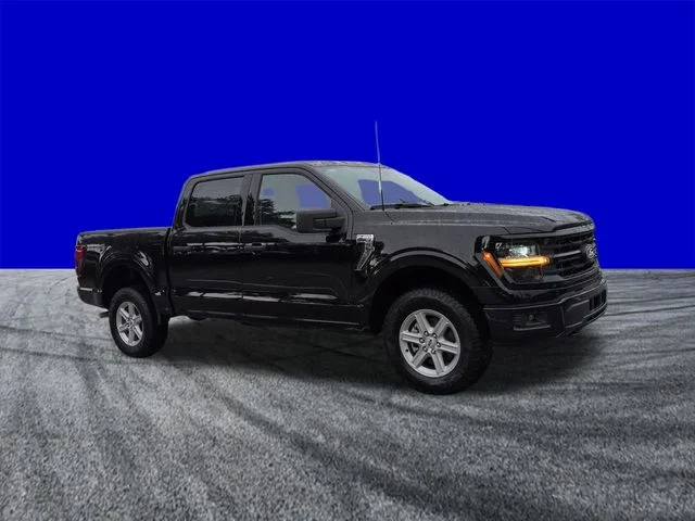 New 2026 Black Ford XLT image 2