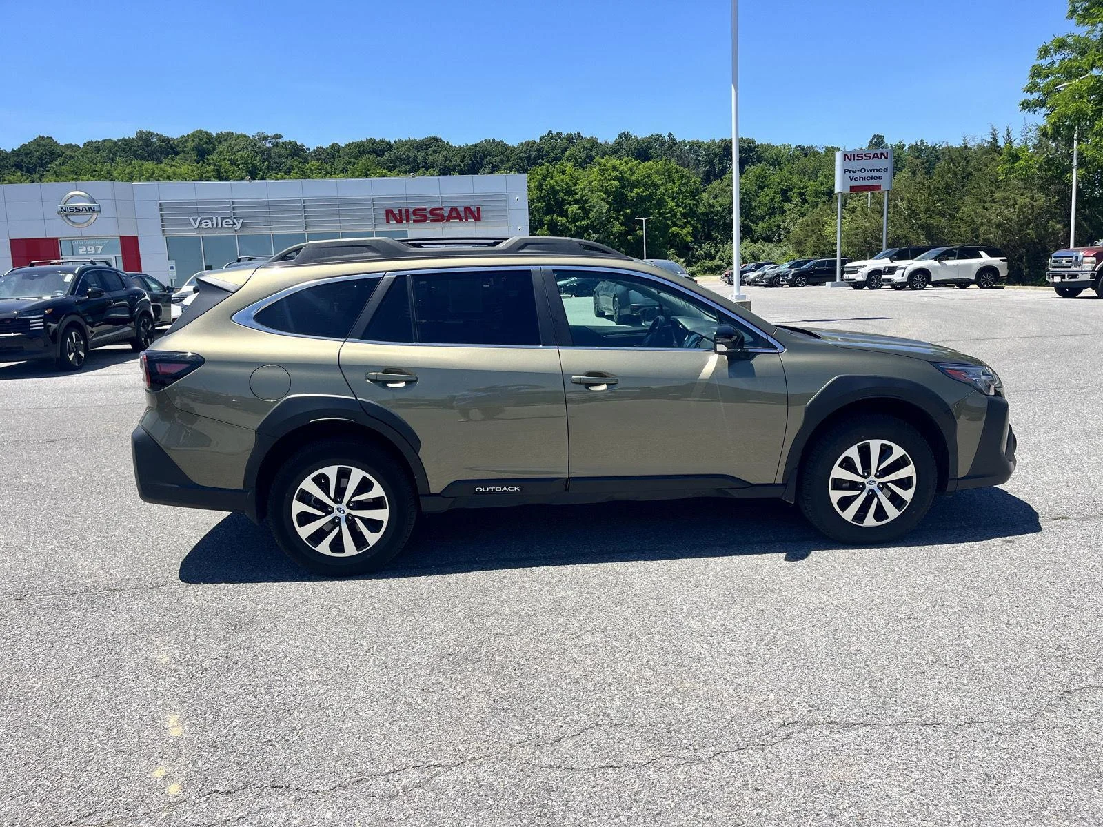 Used 2024 Autumn Green Metallic Subaru Premium image 13