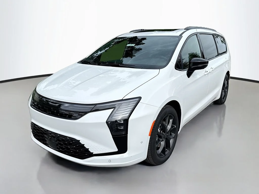 New 2027 Bright White Clearcoat Chrysler Limited image 8