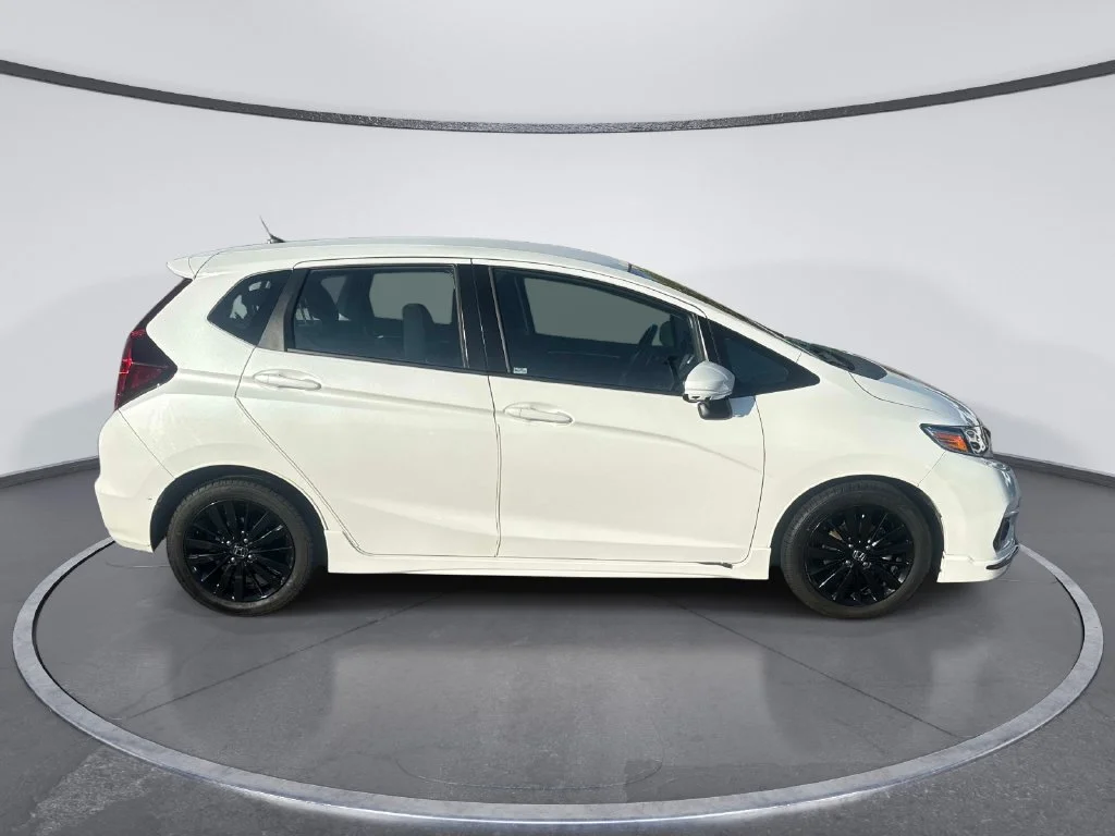 Used 2018  Honda Sport image 7