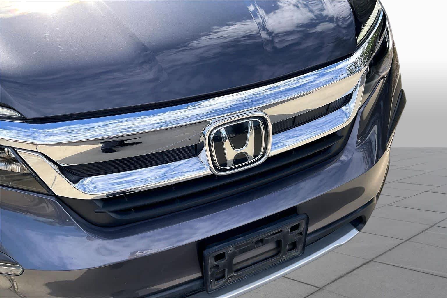 Used 2020 Modern Steel Metallic Honda EX-L image 29