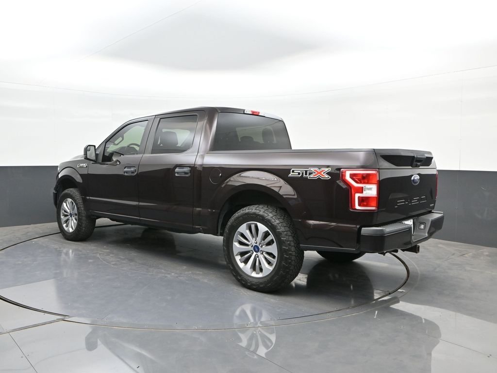 Used 2018 Red Ford XL image 5