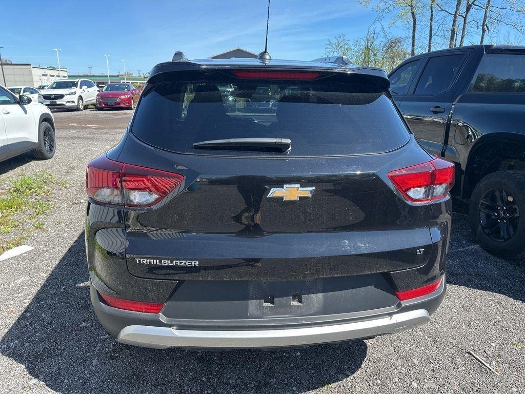 Used 2023 Black Metallic Chevrolet LT image 3