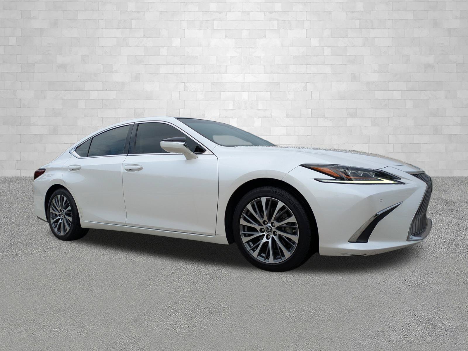 2019 Lexus ES