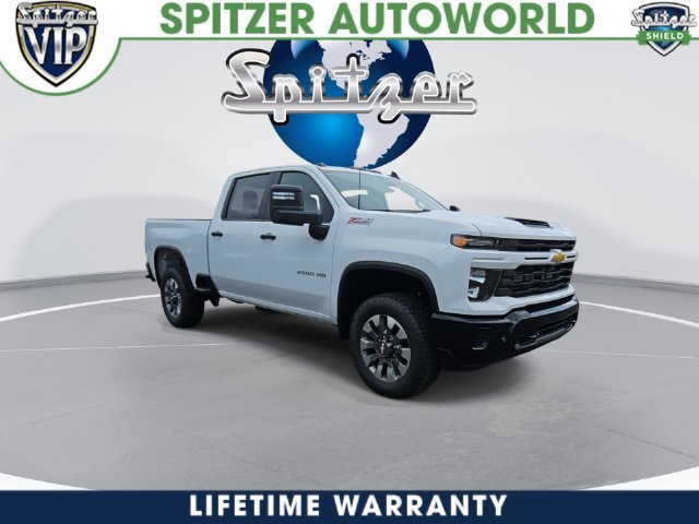 New 2026 Summit White Chevrolet Custom image 3