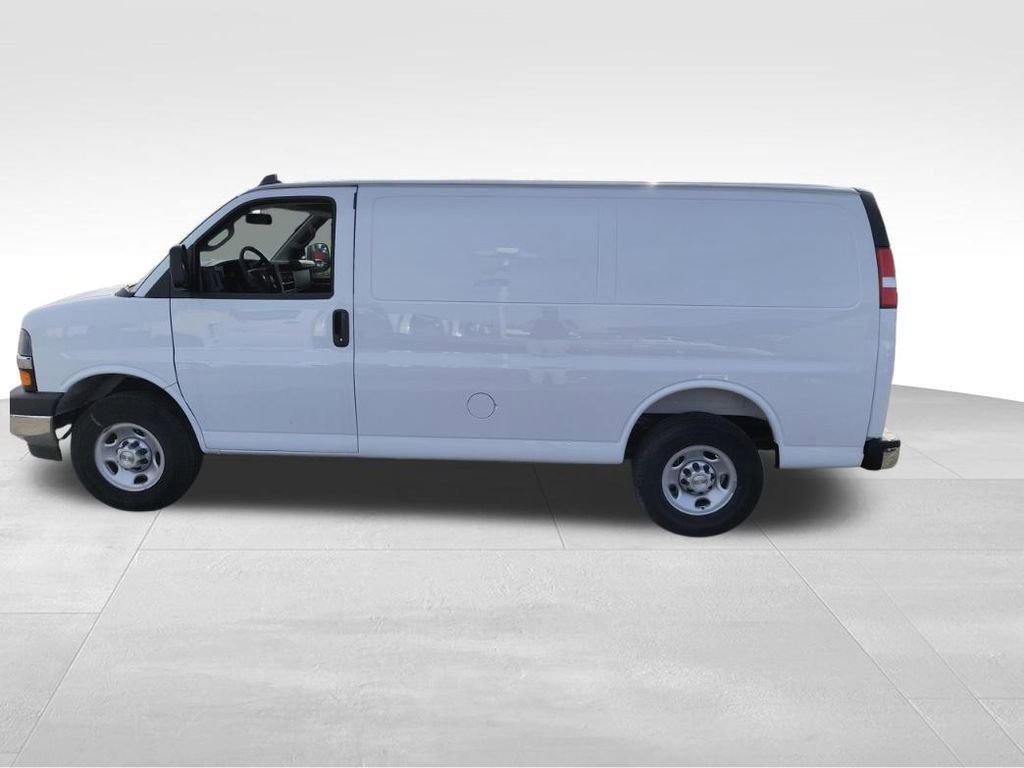2025 Chevrolet Express Cargo Work Van - Photo 15