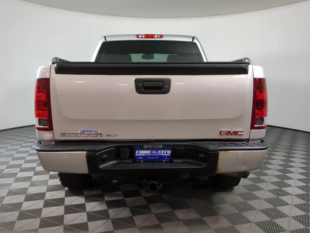Used 2013 White GMC SLT image 7
