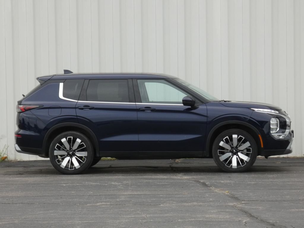 Used 2025 Mitsubishi Outlander Trail Edition with VIN JA4J4VA81SZ019823 for sale in Kansas City