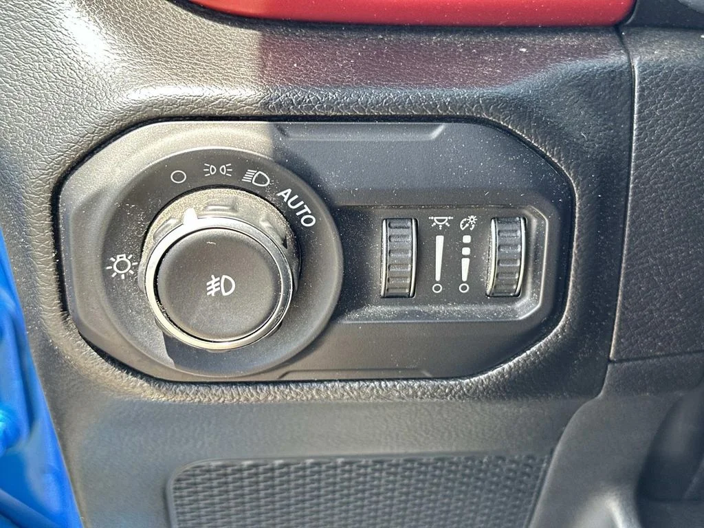 Used 2022 Blue Jeep Unlimited Rubicon image 31