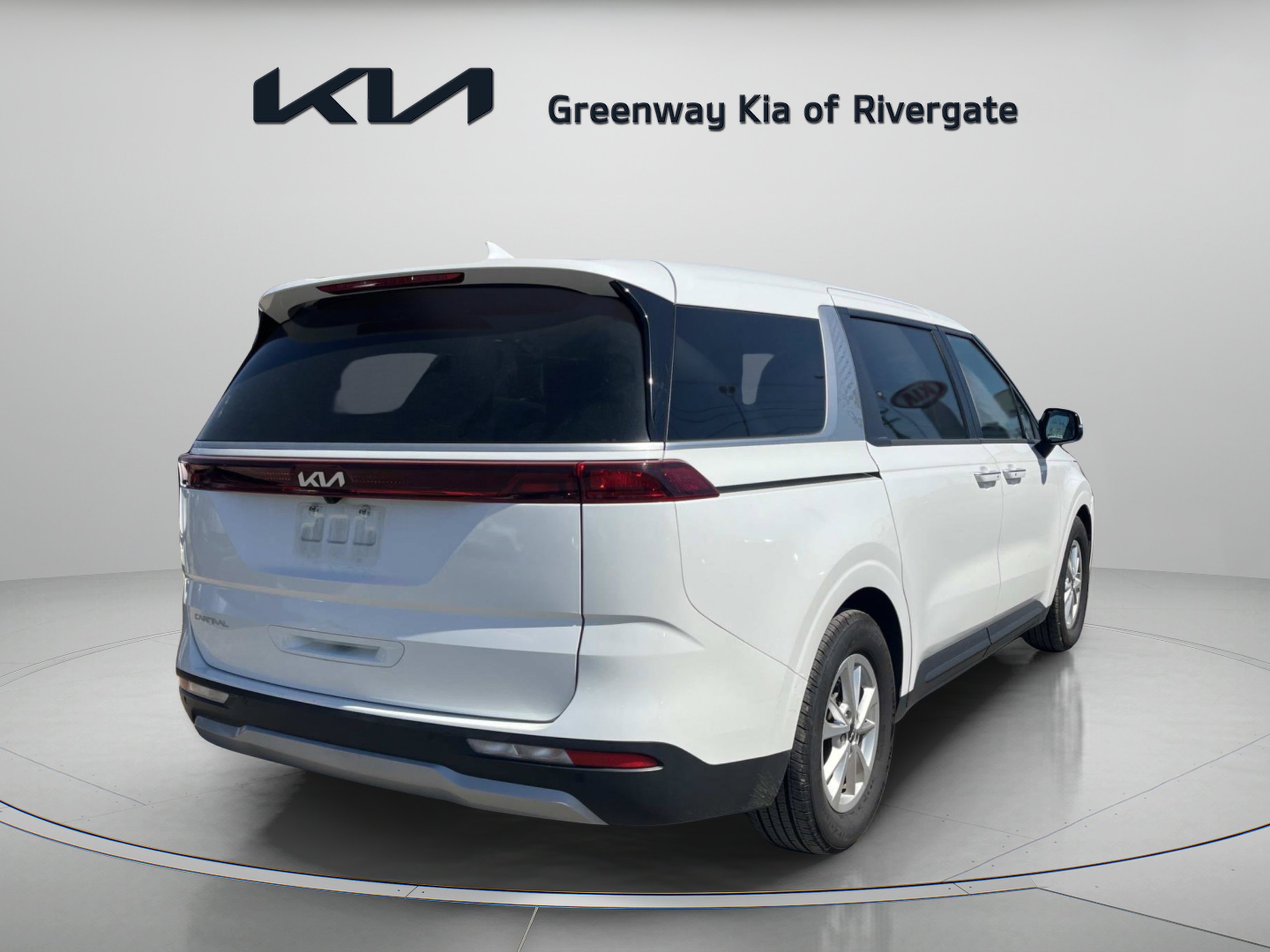 Used 2023 Snow White Pearl Kia LX image 7