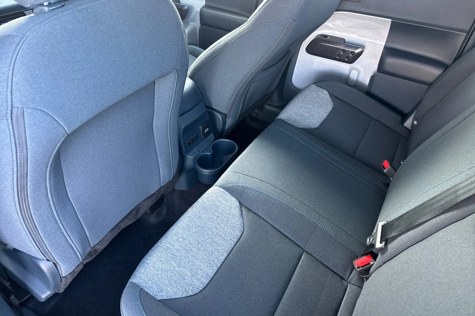 New 2026 Carbonized Gray Metallic Ford XLT image 13