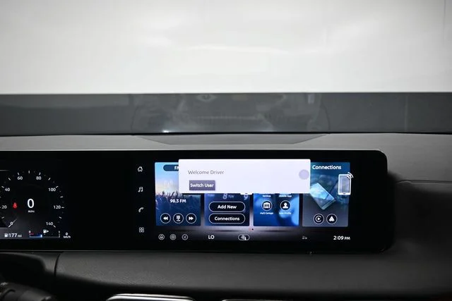 Used 2026 Gray Nissan SR image 23