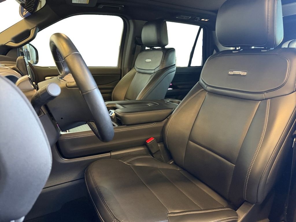 Used 2025 Gray Ford Platinum image 27