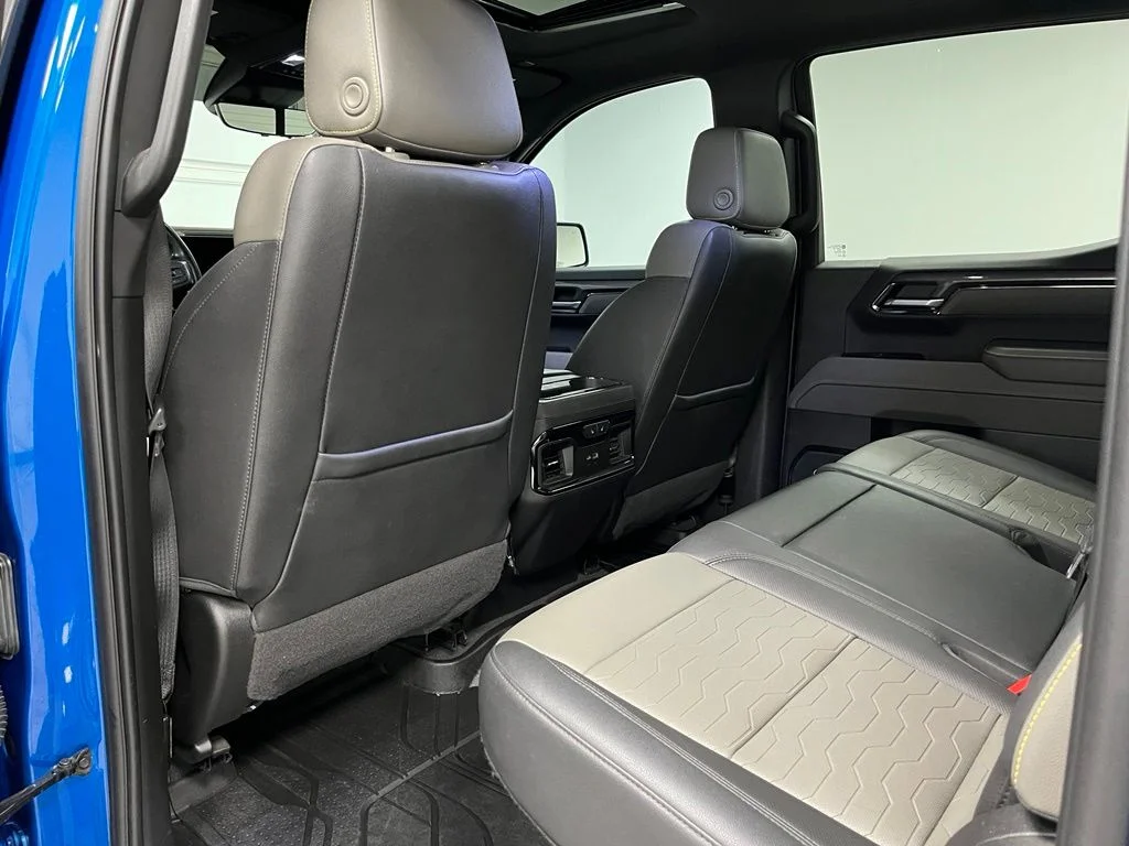 Used 2022 Blue Chevrolet ZR2 image 42