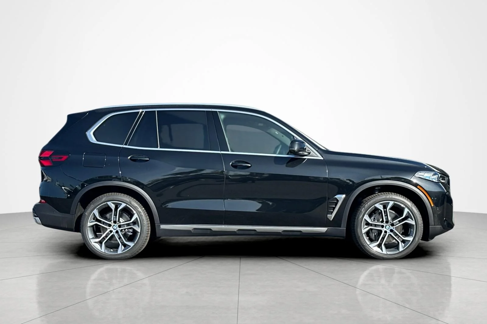 New 2026 Black Sapphire Metallic BMW sDrive40i image 6