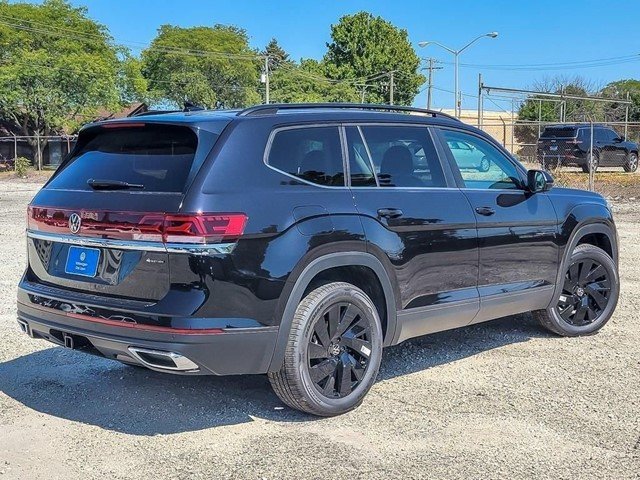 New 2026 Deep Black Pearl Volkswagen 2.0T SE w/Technology image 8