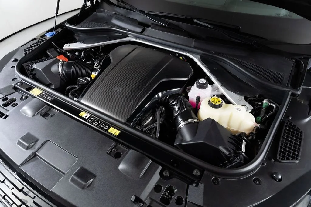 Used 2025 Black Land Rover SV Edition Two image 9