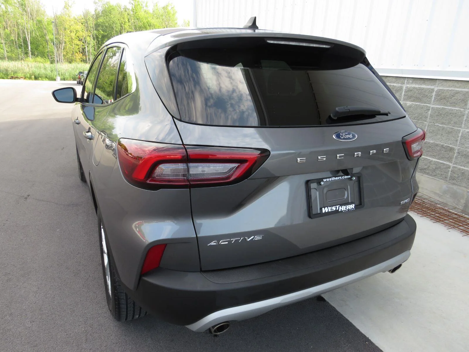 Used 2023  Ford Active image 18